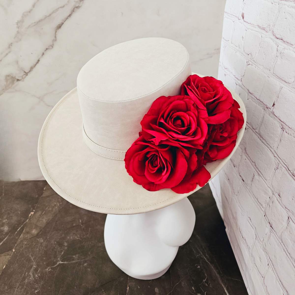 Sombrero Cordobés Scarlett vinipiel negro