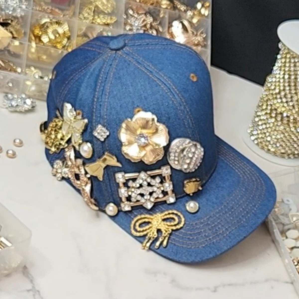 Gorra Denim Azul Rey Medallones
