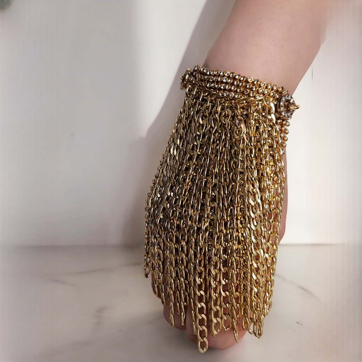 Guantelete Cadenas Midas Dorado
