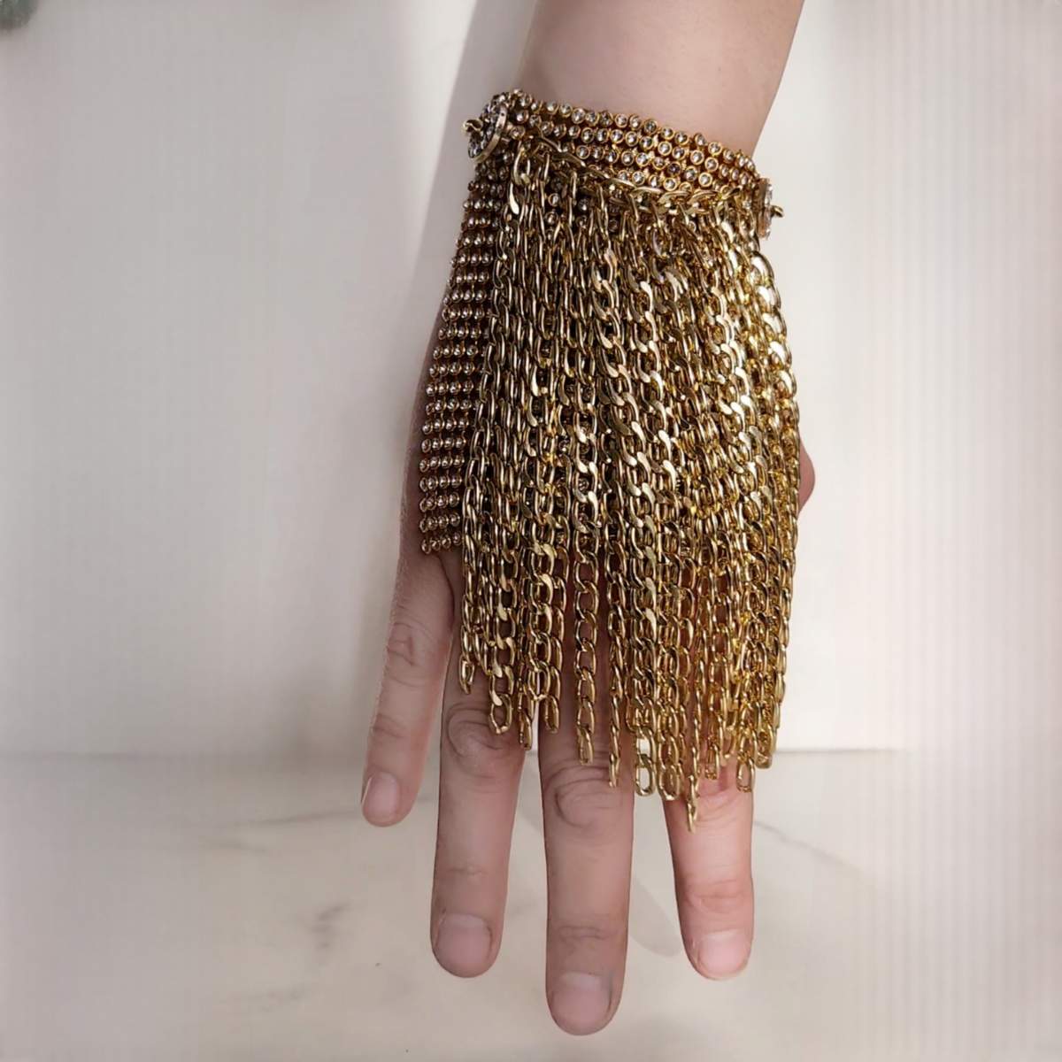 Guantelete Cadenas Midas Dorado