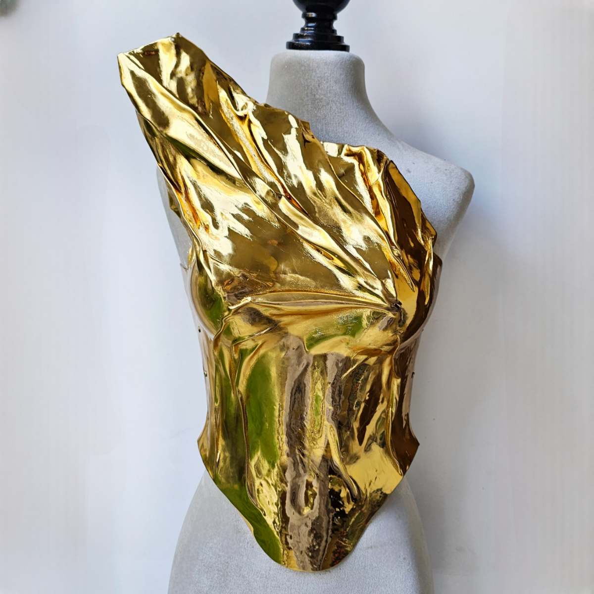 Pechera Artemisa Peto Rígido Plateado