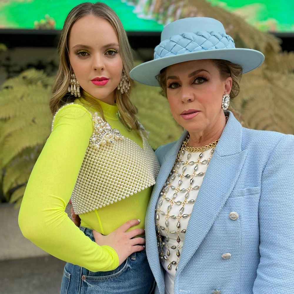 Top Peregrina Corto