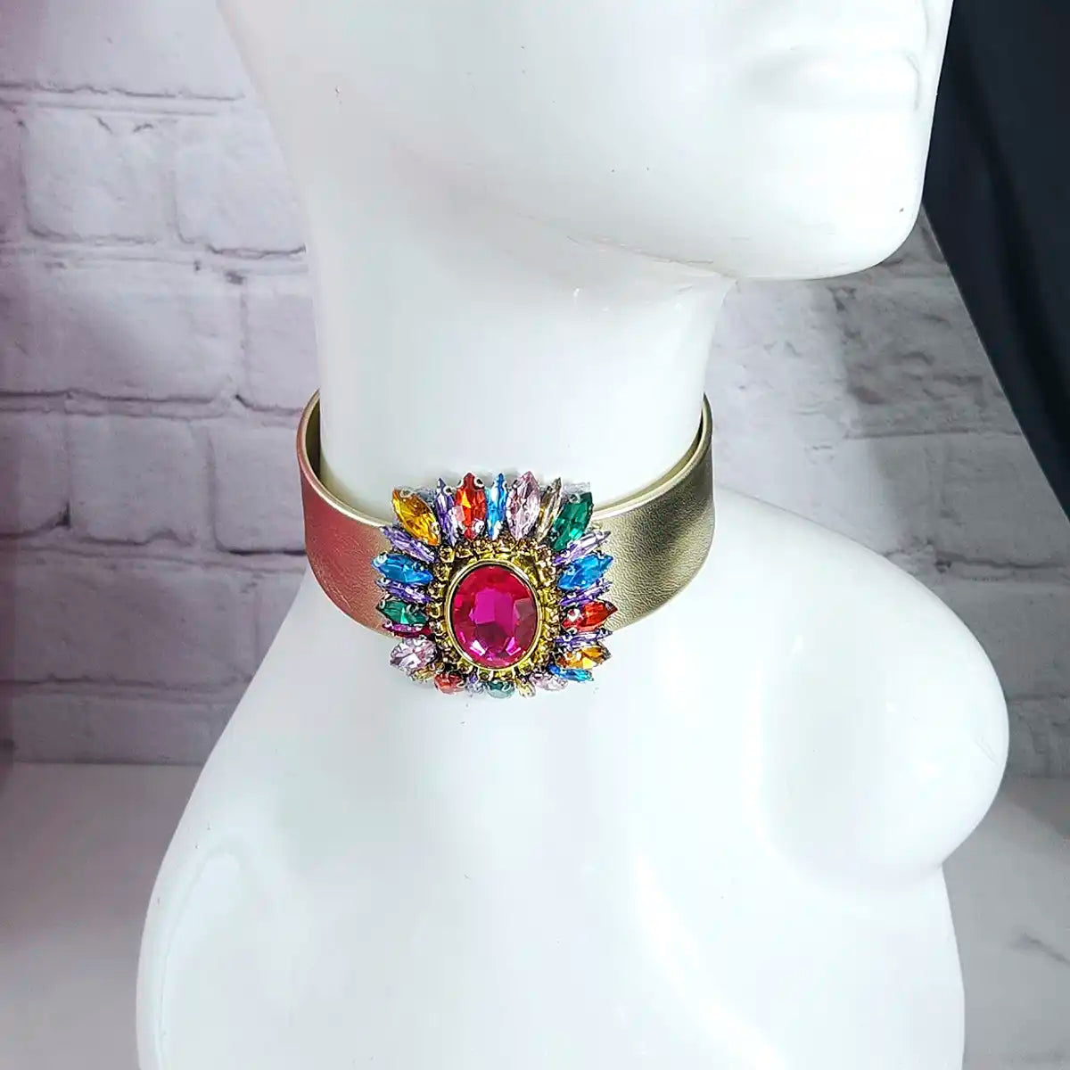 Choker Medallón Arcoiris