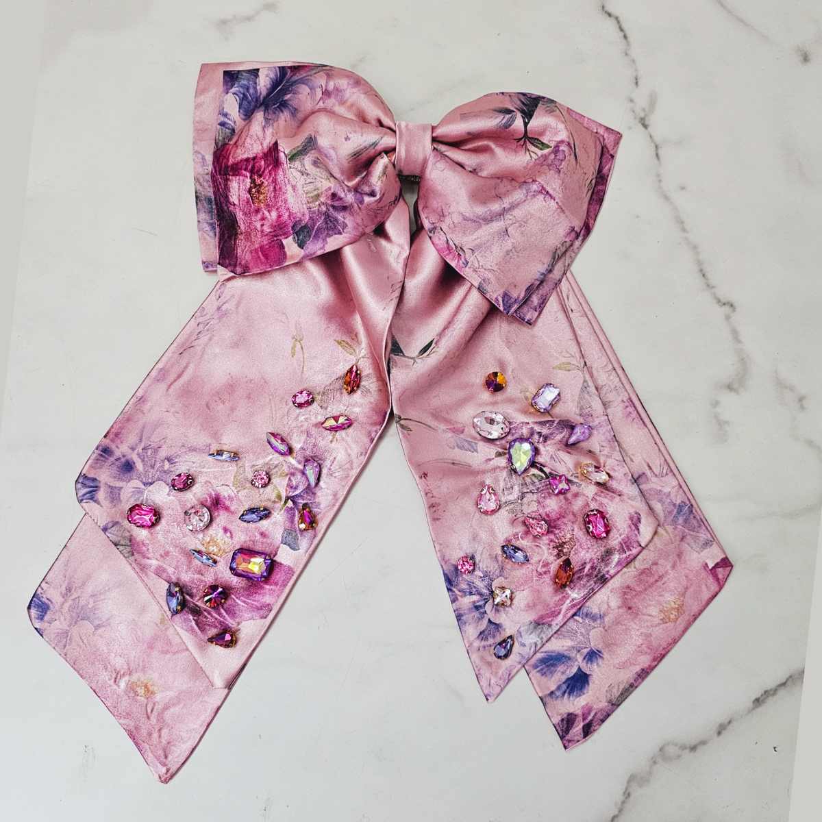 Moño Romance Estampado con cristales