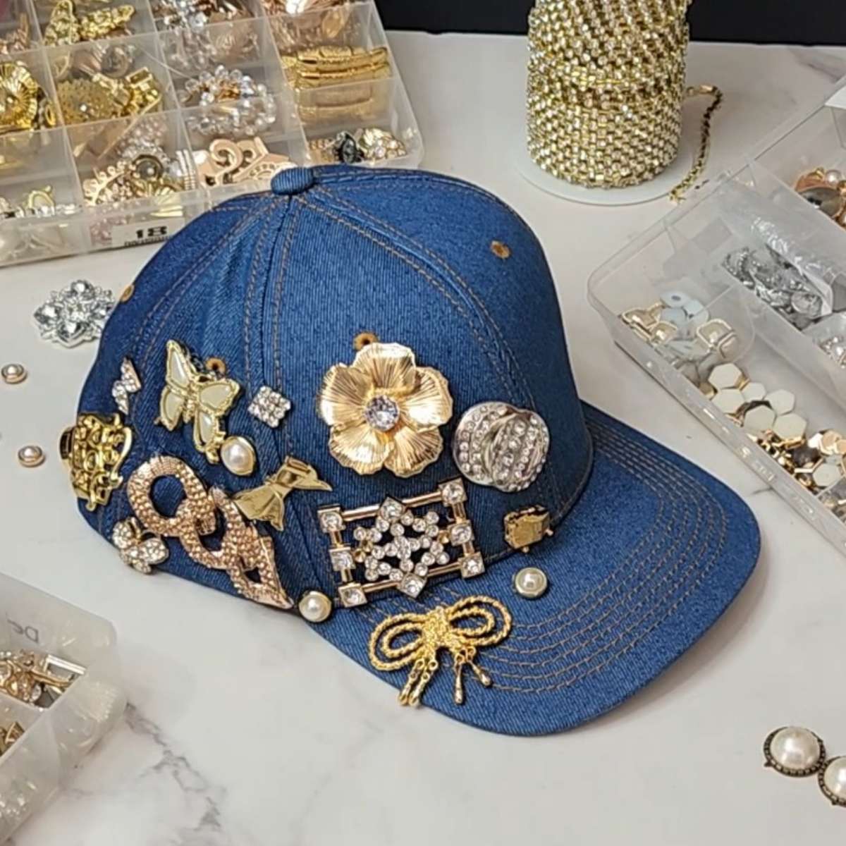 Gorra Denim Azul Rey Medallones